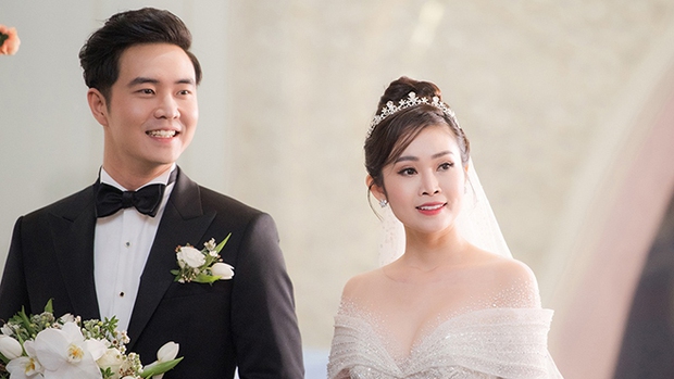 Hôn nhân của nữ MC có nụ cười đẹp nhất VTV cùng chồng kém 5 tuổi ra sao?-2