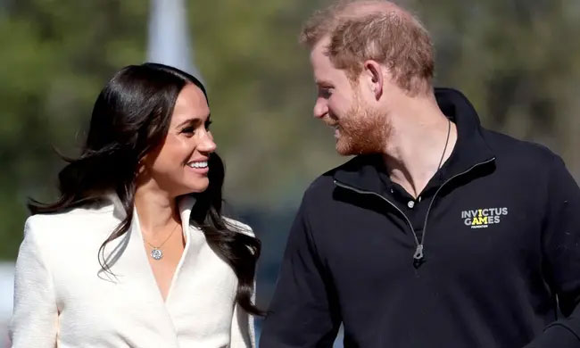 Nhà Meghan có động thái đầy thách thức sau lệnh cấm xuất hiện trên ban công Cung điện và lời cảnh báo cho hoàng gia Anh-2