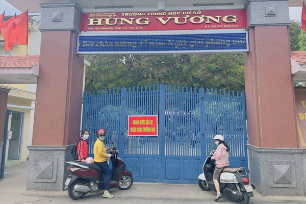 Tạm dừng đứng lớp với cô giáo đánh học sinh lớp 3 bầm tím lưng-1