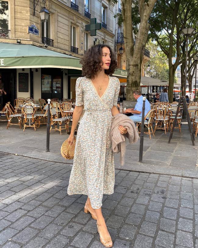 Học 13 cách mặc váy áo hoa của phụ nữ Pháp, style mùa hè của chị em sẽ sang trang-4