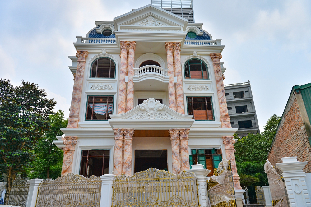 Về ngôi làng giàu có bậc nhất miền Bắc, chớp mắt lại thấy nhiều dinh thự-15