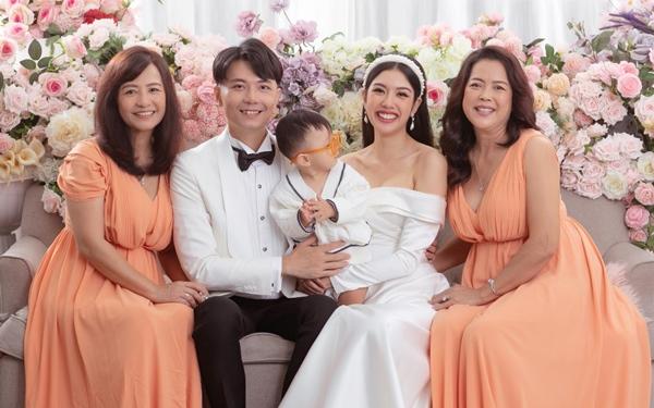 Vân Dung, Giáng My xúc động viết về mẹ-6