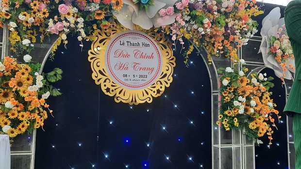 Toàn cảnh đám cưới ở quê của Hà Đức Chinh: Bàn tiệc dài dằng dặc, visual cô dâu chú rể ngất ngây-3