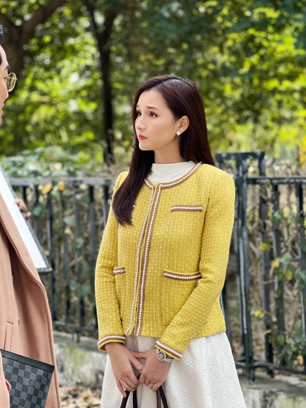 Đối thủ mặc đẹp của Huyền Lizzie trong Vũ trụ VTV: Đầu tư tới 100 bộ váy áo, suốt 50 tập phim không mặc lại lần nào-9