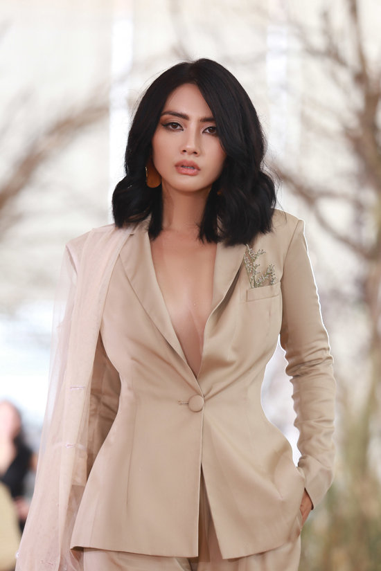 Ngày của Mẹ: Phía sau mỗi người mẹ… là cả MỘT THANH XUÂN, nhìn lại những bà mẹ đơn thân nhưng đầy mạnh mẽ của showbiz Việt-14