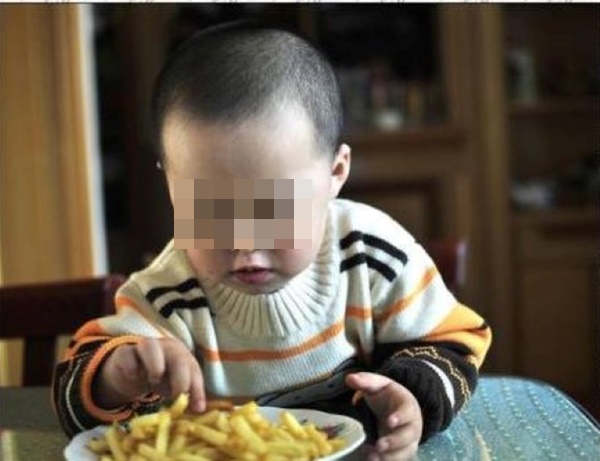 Bé gái 10 tuổi bất ngờ phát hiện ung thư gan giai đoạn cuối chỉ vì 1 món đồ ăn nhanh hiếm người trẻ nào không thích-3