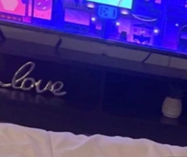 Bạn trai mới quen gửi 1 chiếc ảnh vu vơ, cô gái soi kỹ liền nghi mình bị phản bội chỉ vì chi tiết nhỏ đến không ngờ-2