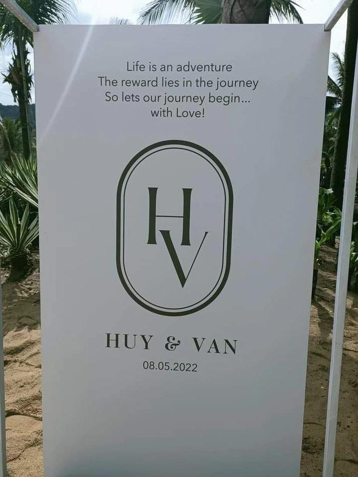 Phù dâu Nam Trung mặc váy, nổi nhất lễ đường Ngô Thanh Vân-11