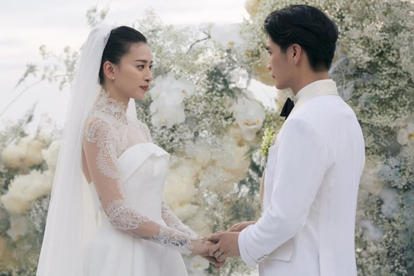 Cận cảnh hôn lễ cách đây 1 năm của Ngô Thanh Vân - Huy Trần tại Nauy: Xúc động khoảnh khắc cô dâu thực hiện lời hứa với cha nuôi đã khuất-4