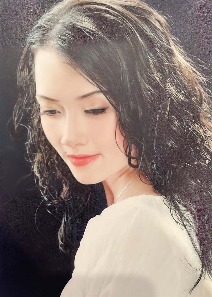 Danh hài Vân Dung: Tuổi U50 trẻ trung, vui tươi và giàu có, xây biệt thự đồ sộ như lâu đài-4