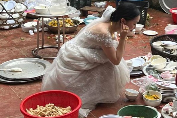 Hà Đức Chinh: Từ cậu bé quê nghèo trở thành cầu thủ nổi tiếng, xây biệt phủ” ở quê - tậu chung cư trên phố, viên mãn bên vợ đẹp-18