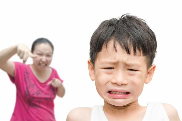 Đừng chỉ trích trẻ trước khi đi ngủ vì bất kỳ ký do gì bởi tác hại nghiêm trọng hơn bạn tưởng-1