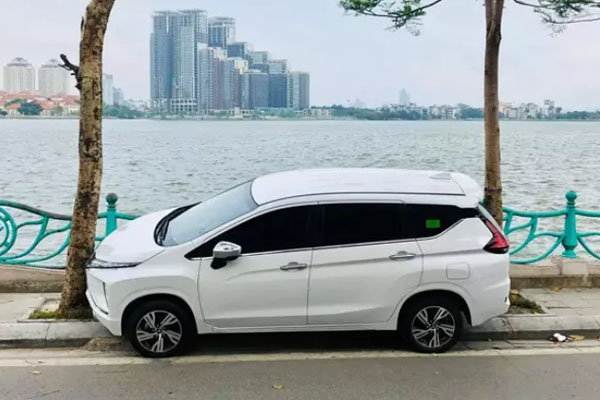 Đỗ ôtô đúng điểm tập kết rác thải, chủ xe nhận kết đắng ngắt-12