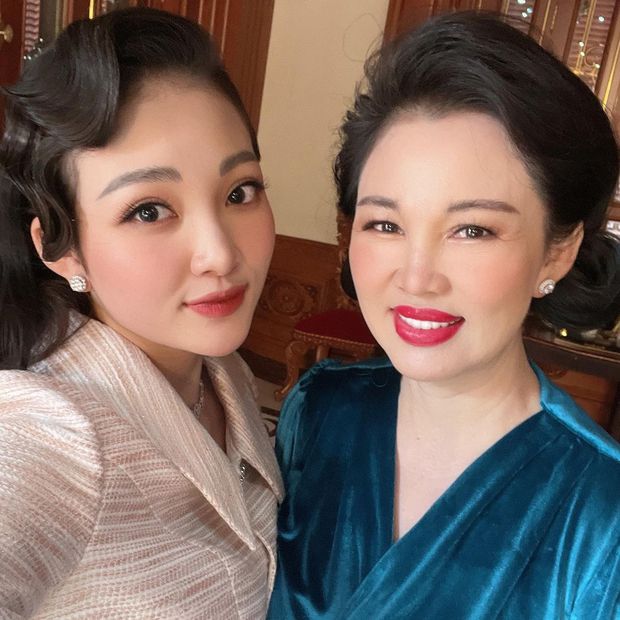 Chủ nhân toà lâu đài 7 tầng ở Nam Định - mẹ cô dâu 200 cây vàng sở hữu thần thái và nhan sắc khiến người đối diện trầm trồ-5