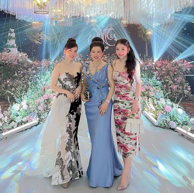 Chủ nhân toà lâu đài 7 tầng ở Nam Định - mẹ cô dâu 200 cây vàng sở hữu thần thái và nhan sắc khiến người đối diện trầm trồ-7