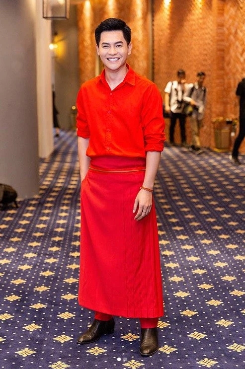 Nam Trung mặc váy khi làm phù dâu chính, trang phục chuẩn đẹp chẳng có gì đáng chê!-12