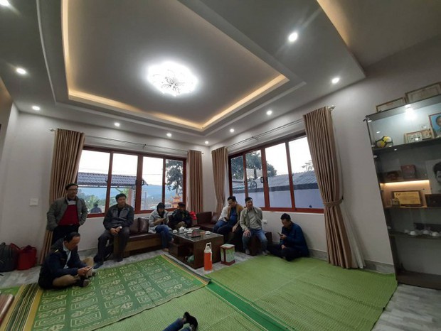 Hà Đức Chinh: Từ cậu bé quê nghèo trở thành cầu thủ nổi tiếng, xây biệt phủ” ở quê - tậu chung cư trên phố, viên mãn bên vợ đẹp-7