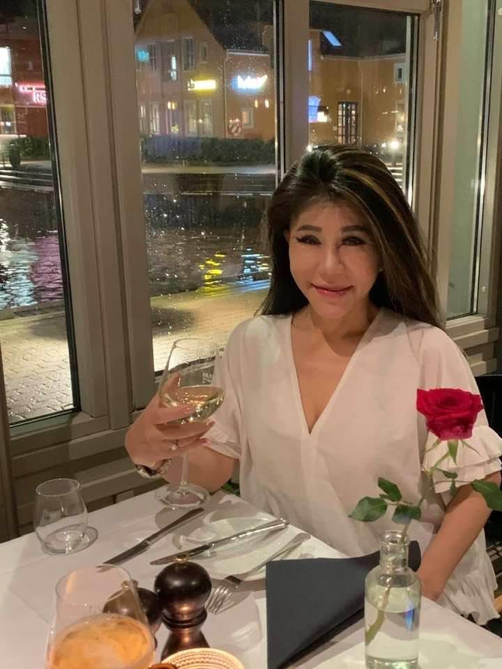 Sơn Tuyền U60 không con cái: Chồng tôi già nhưng vẫn lãng mạn với vợ-7