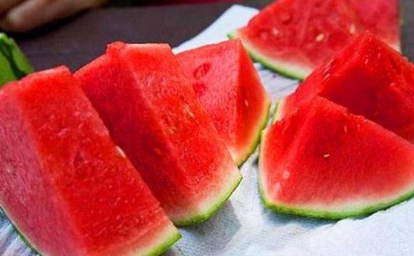 Đừng bỏ dưa hấu trực tiếp vào tủ lạnh nếu bạn không thể ăn hết, áp dụng 3 mẹo nhỏ này, dưa hấu vẫn tươi ngon sau một tuần-4