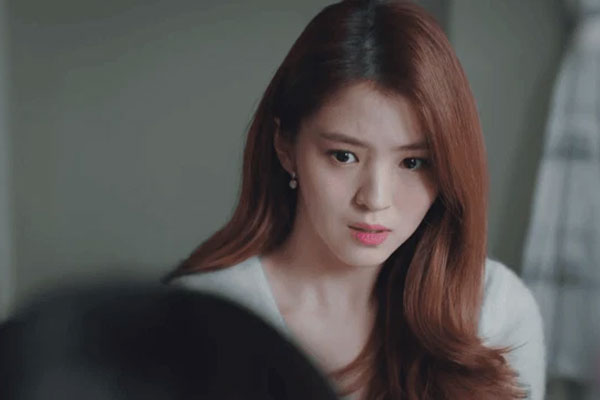 Người đàn ông lạ gọi điện, chồng sốc khi biết bí mật tày trời của vợ-1