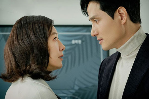 Kỷ niệm 10 năm ngày cưới đầy lãng mạn, chồng thủ thỉ một câu anh có bồ rồi khiến vợ sốc nặng-2