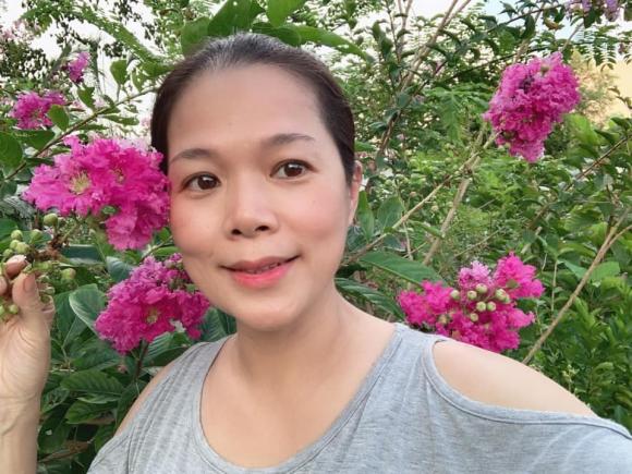 Ca sĩ Mỹ Lệ khoe khu vườn rộng hàng nghìn m2: Chăn nuôi gia súc, cây trồng sai trĩu quả, ngập hoa thơm-2