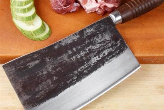 Dao thái thịt nên được mài thường xuyên, tôi sẽ dạy bạn một mẹo, không cần đá mài, con dao làm bếp vẫn có thể sắc bén như mới