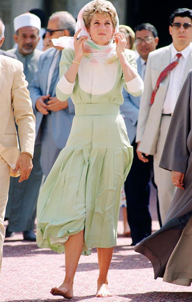 Đồ màu pastel đang rất hot nhưng từ vài chục năm trước, Công nương Diana đã mặc đẹp mãn nhãn-2