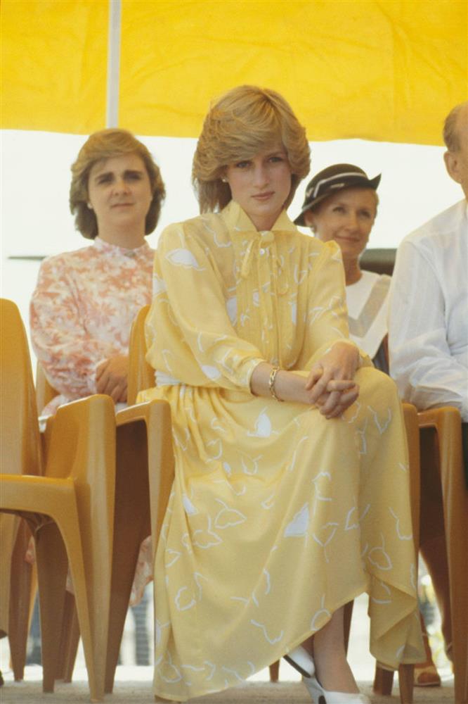 Đồ màu pastel đang rất hot nhưng từ vài chục năm trước, Công nương Diana đã mặc đẹp mãn nhãn-11