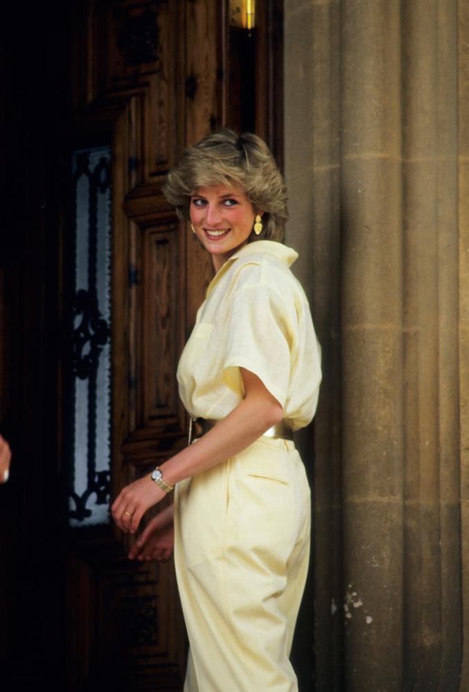 Đồ màu pastel đang rất hot nhưng từ vài chục năm trước, Công nương Diana đã mặc đẹp mãn nhãn-8