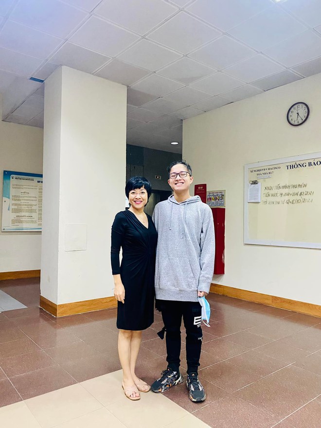 Muôn kiểu dạy con của sao Việt: Lý Hải để 4 con nằm chung dưới đất, Quyền Linh cho con ăn cơm với nước mắm, nằm quạt thay điều hòa-18