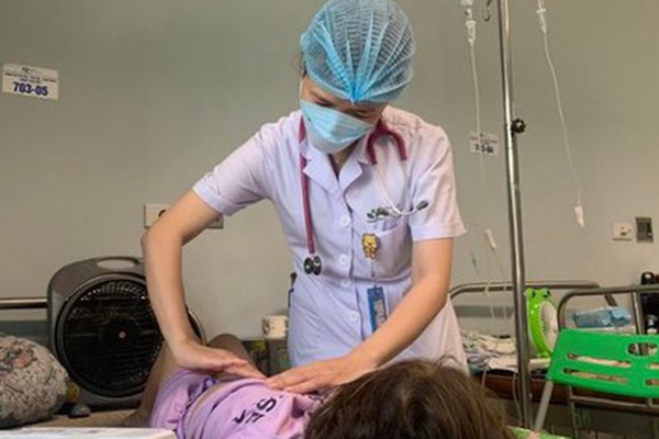 Những dấu hiệu phát hiện sớm căn bệnh viêm gan cấp tính chưa rõ nguyên nhân ở trẻ-1