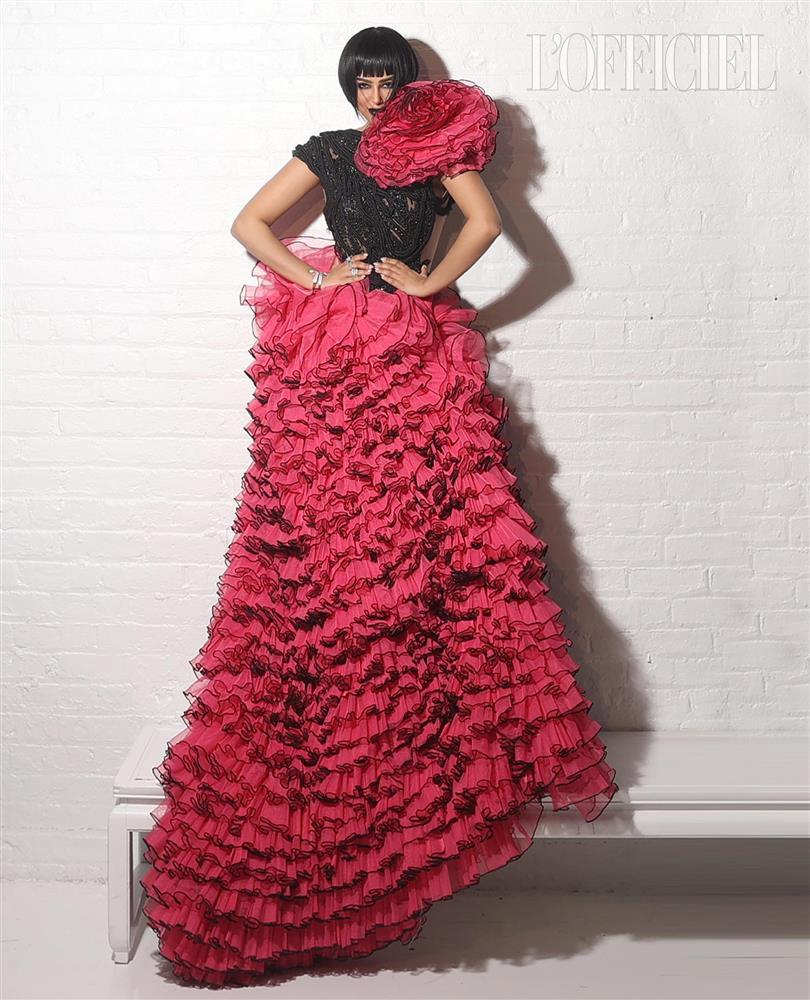 Thanh Hằng chặt đẹp Miss Universe 2021 khi đụng hàng-6