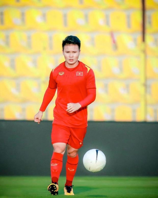 Hội bạn thân Bùi Tiến Dũng - Hà Đức Chinh - Văn Hậu và Quang Hải sau 4 năm lập kỳ tích: Ai cũng phất lên trông thấy, chỉ 1 người chịu lấy vợ!-6