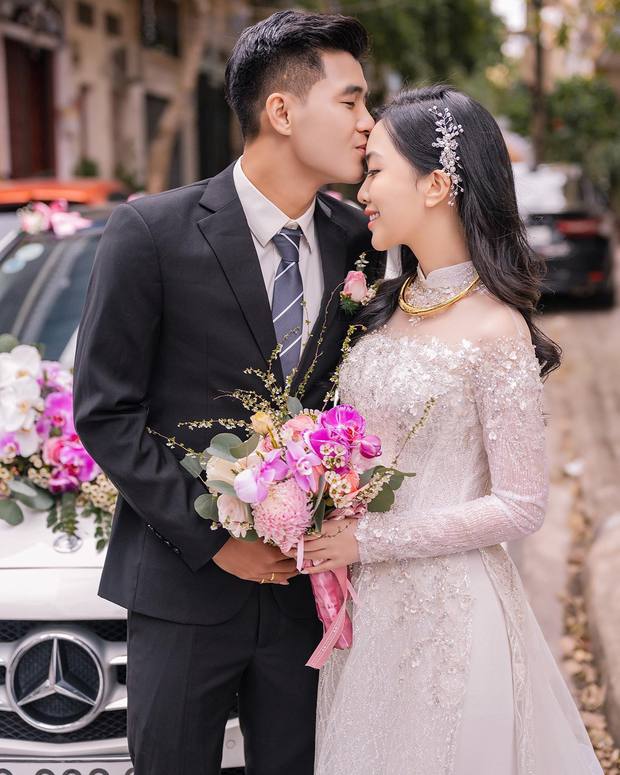 Hội bạn thân Bùi Tiến Dũng - Hà Đức Chinh - Văn Hậu và Quang Hải sau 4 năm lập kỳ tích: Ai cũng phất lên trông thấy, chỉ 1 người chịu lấy vợ!-3