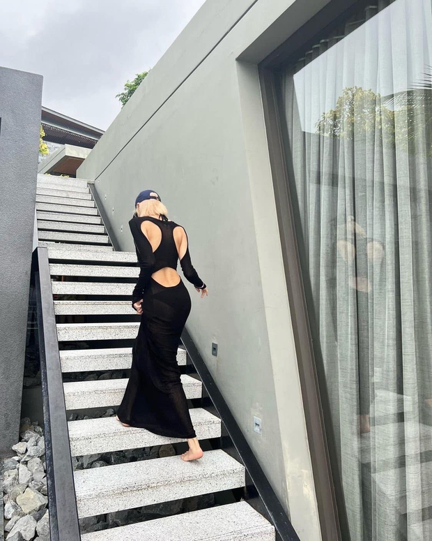 Đỉnh như Lisa, diện đồ vừa xuyên thấu vừa cut-out nhưng nhìn không hề phô phang mới tài!-1