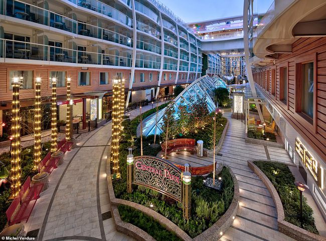 Có gì trên siêu du thuyền hạng sang lớn nhất thế giới, hóa ra thành phố trên biển là có thật-4