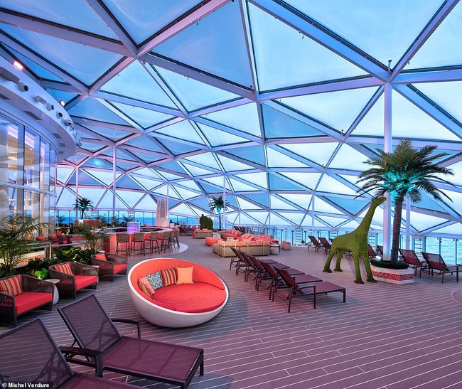 Có gì trên siêu du thuyền hạng sang lớn nhất thế giới, hóa ra thành phố trên biển là có thật-6