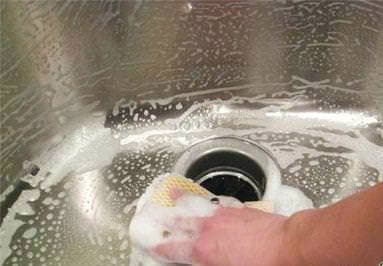 Chậu rửa inox phải rửa thế này mới sạch, chả trách nhiều nhà bẩn thế!-6