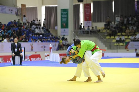 NÓNG: Việt Nam giành HCV đầu tiên tại SEA Games 31