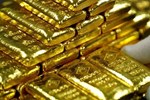 Giá vàng hôm nay giảm mạnh, mất mốc 70 triệu đồng/lượng-2
