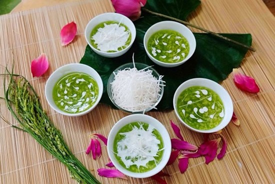 Hướng dẫn chị em cách nấu chè cốm hạt sen thanh mát, bổ dưỡng, mùa hè thưởng thức chỉ có mê