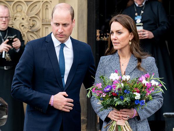 Khoảnh khắc nghẹn ngào của Hoàng tử William khi nhớ đến mẹ và Công nương Kate có cử chỉ đầy tinh tế-1