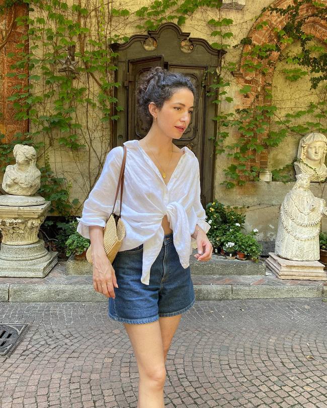 Quần short rất bụi bặm, nhưng phụ nữ Pháp diện lên lại vô cùng sang chảnh-5
