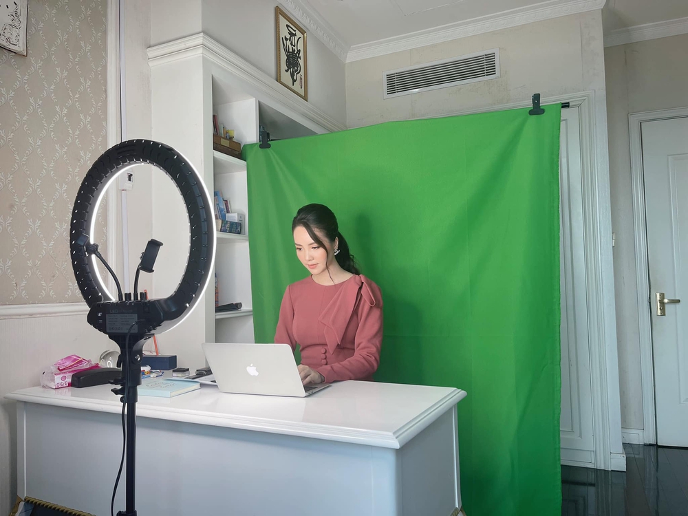 Cuộc sống kín tiếng, giản dị, tránh xa ồn ào của Á hậu Thụy Vân ở tuổi 36-3