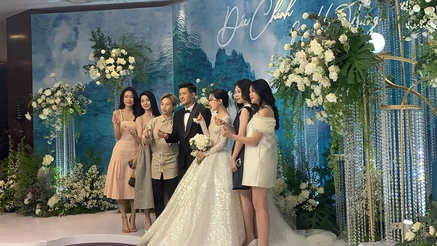 Đoàn Văn Hậu và Doãn Hải My cùng nhau đến dự đám cưới Hà Đức Chinh-4