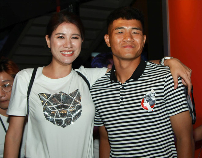 Thực hư chuyện Trang Trần check bụng vợ Hà Đức Chinh trong lễ cưới?-5