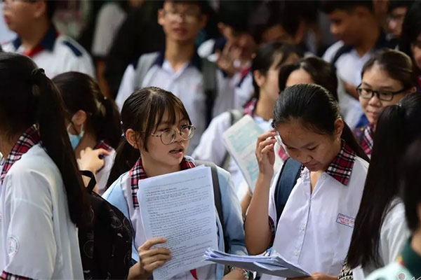 Tỷ lệ chọi vào trường chuyên Ngoại ngữ cao nhất 1/15-1