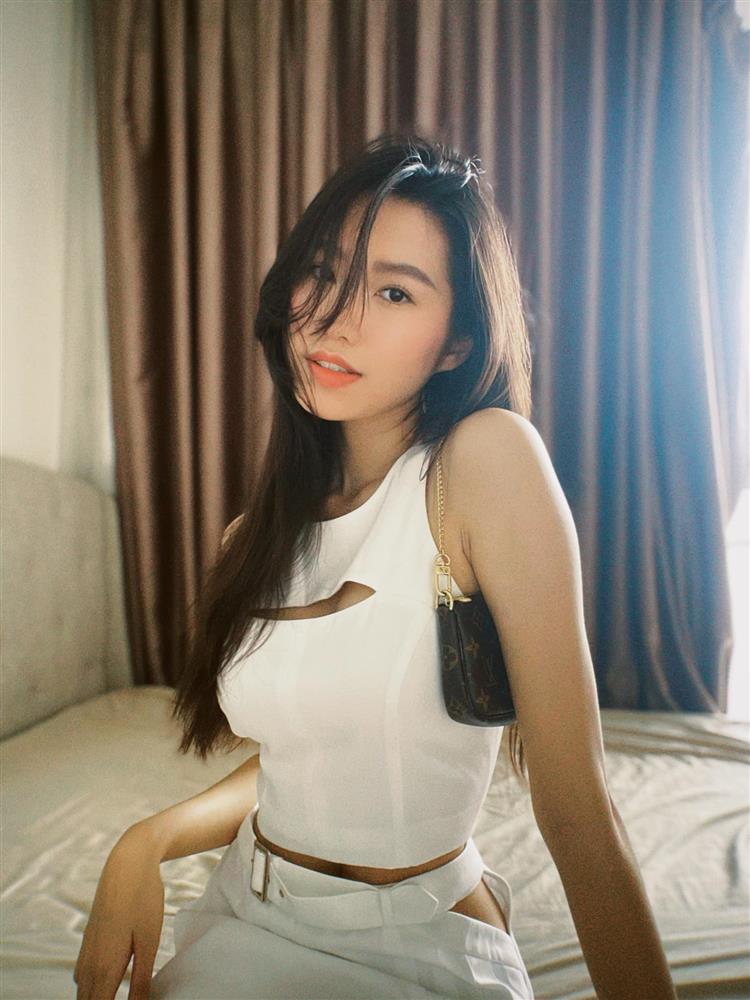 Doãn Hải My: Chuyển hướng style sexy quyến rũ sau khi âm thầm hẹn hò cùng Văn Hậu-12