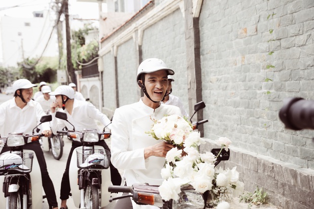 Lễ đính hôn Mạc Văn Khoa: Chú rể đón vợ bằng dàn xe dream huyền thoại, cô dâu lộ diện xinh xắn giữa không gian đầy hoa tươi!-19